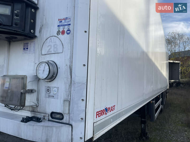 Рефрижератор напівпричіп Schmitz Cargobull SAF 2012 в Вінниці