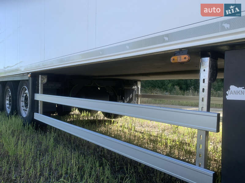 Рефрижератор напівпричіп Schmitz Cargobull SAF 2012 в Вінниці