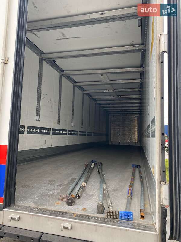 Рефрижератор полуприцеп Schmitz Cargobull SB 2015 в Львове