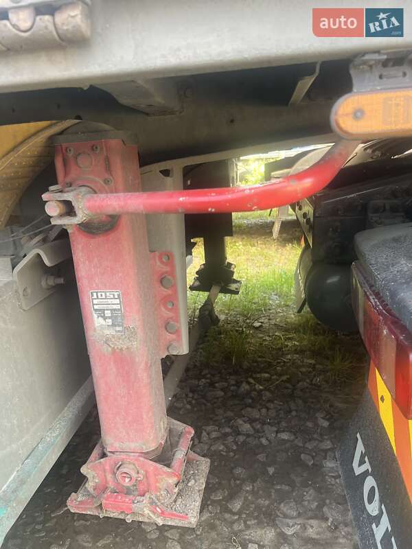 Тентованный борт (штора) - полуприцеп Schmitz Cargobull SCB S3B 2011 в Львове