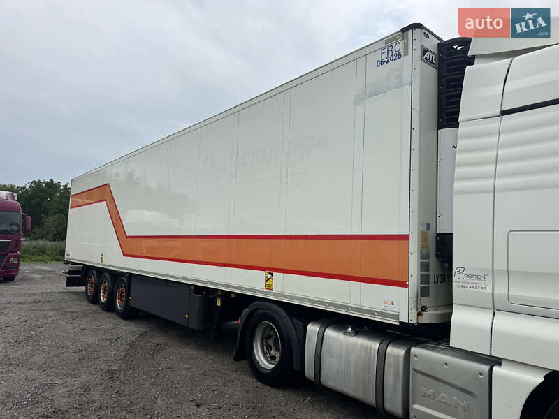 Рефрижератор напівпричіп Schmitz Cargobull SCB S3B 2013 в Львові