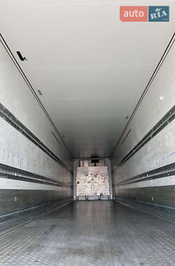 Рефрижератор полуприцеп Schmitz Cargobull SCB S3B 2013 в 