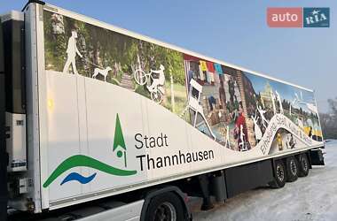 Рефрижератор полуприцеп Schmitz Cargobull SCB S3B 2015 в Черновцах