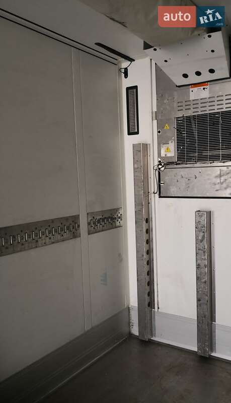 Рефрижератор напівпричіп Schmitz Cargobull SCB S3T 2014 в Кам'янському