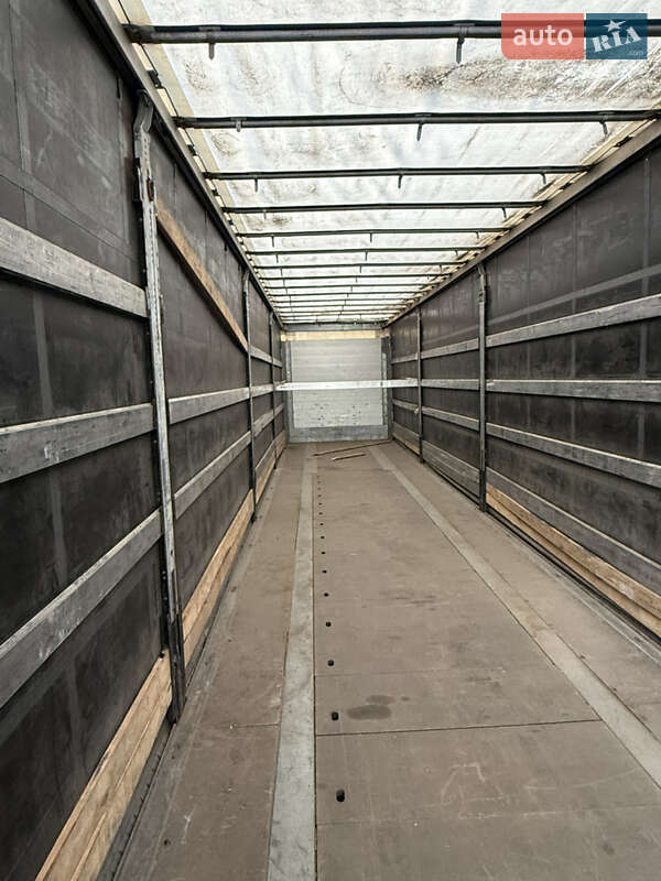 Тентований борт (штора) - напівпричіп Schmitz Cargobull SCB S3T 2015 в Нетішині