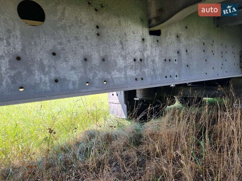 Тентований борт (штора) - напівпричіп Schmitz Cargobull SCB S3T 2013 в Сарнах