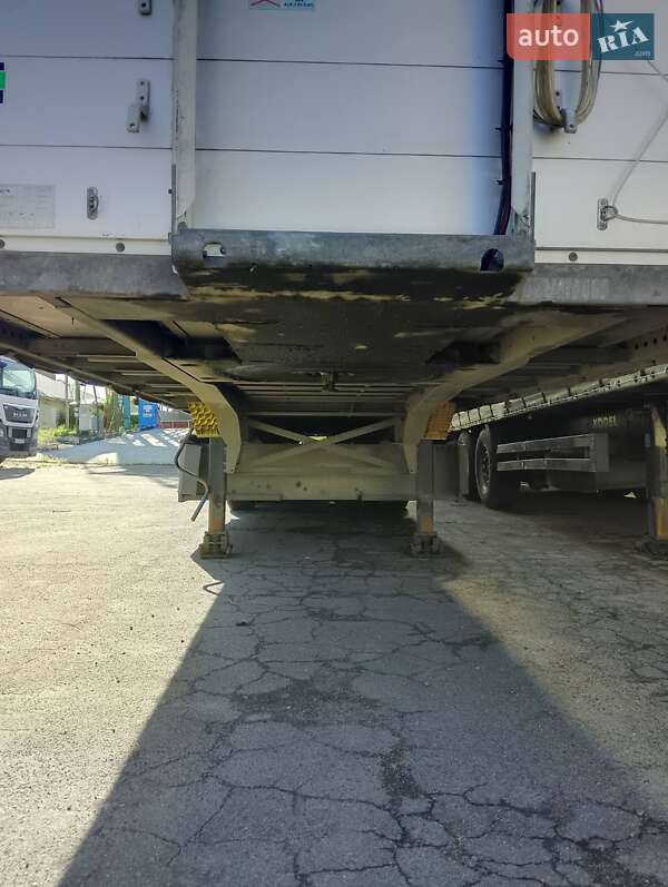 Тентований борт (штора) - напівпричіп Schmitz Cargobull SCB S3T 2014 в Гайсину
