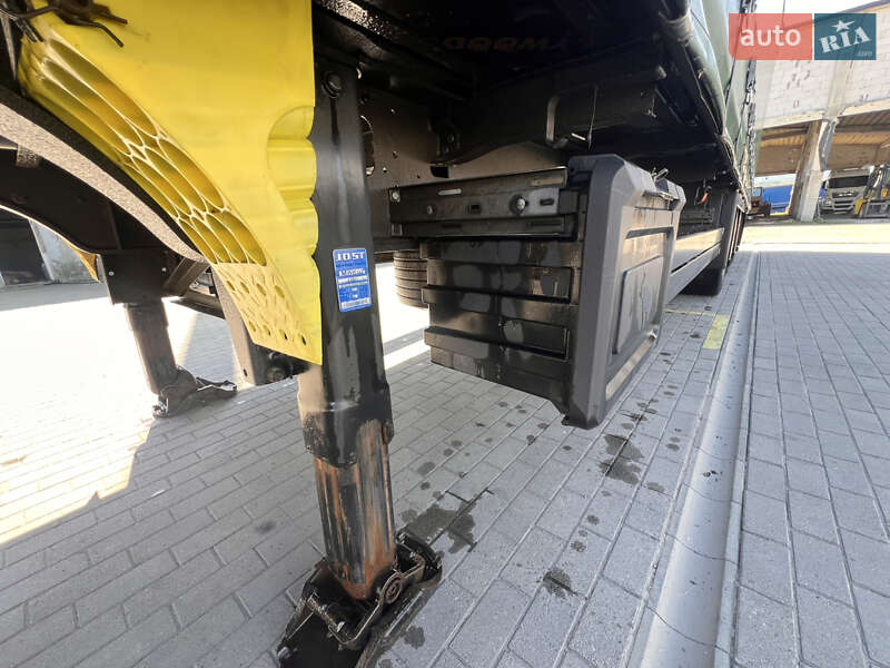 Тентований борт (штора) - напівпричіп Schmitz Cargobull SCB S3T 2016 в Тячеві