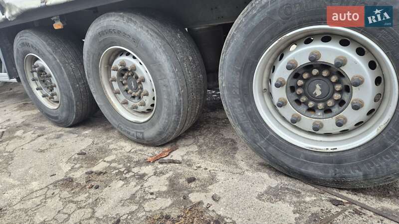 Тентований борт (штора) - напівпричіп Schmitz Cargobull SCB S3T 2013 в Сарнах