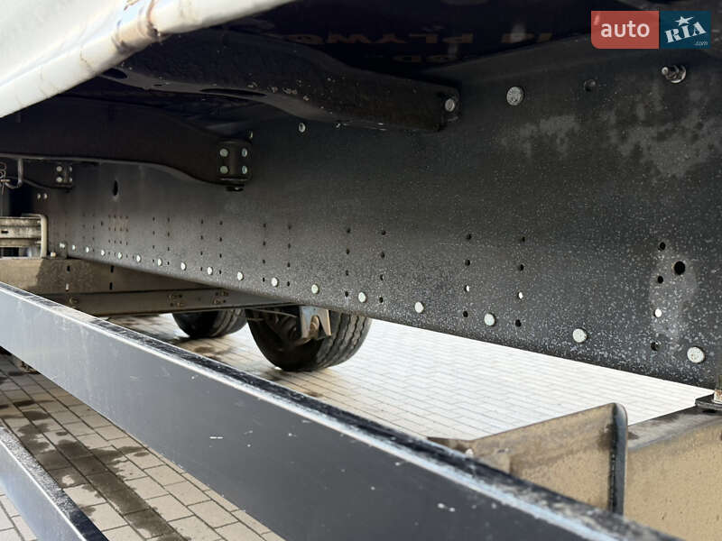 Тентований борт (штора) - напівпричіп Schmitz Cargobull SCB S3T 2017 в Тячеві фото 10 Тентований борт (штора) - напівпричіп Schmitz Cargobull SCB S3T 2017 в Тячеві