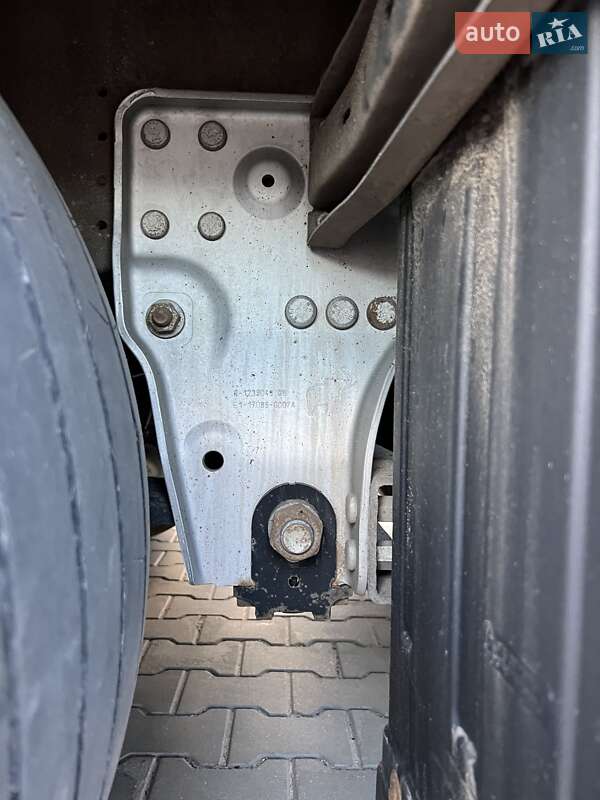 Тентований борт (штора) - напівпричіп Schmitz Cargobull SCB S3T 2017 в Луцьку