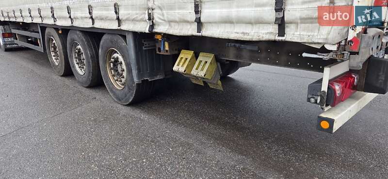 Тентованный борт (штора) - полуприцеп Schmitz Cargobull SCB S3T 2013 в Киеве фото 3 Тентованный борт (штора) - полуприцеп Schmitz Cargobull SCB S3T 2013 в Киеве