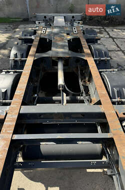 Контейнеровоз напівпричіп Schmitz Cargobull SCF 2013 в 