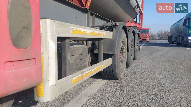 Контейнеровоз полуприцеп Schmitz Cargobull SCF 2005 в Кропивницком