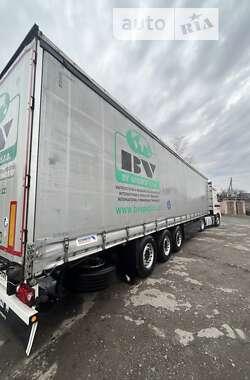 Бортовой полуприцеп Schmitz Cargobull Schutz 2012 в 