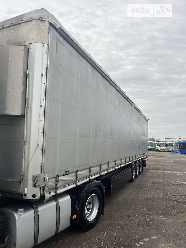 Бортовой полуприцеп Schmitz Cargobull Schutz 2012 в Сарнах