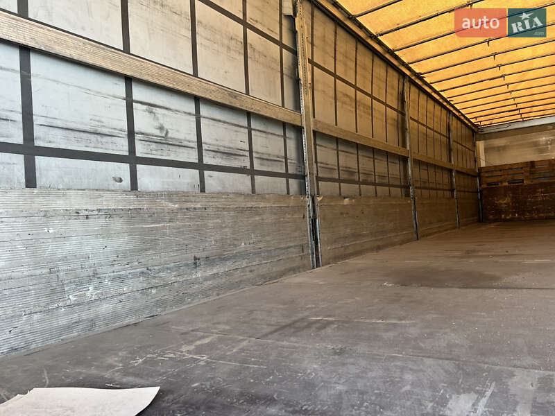 Тентований борт (штора) - напівпричіп Schmitz Cargobull SCS 24/L 2018 в Кременці