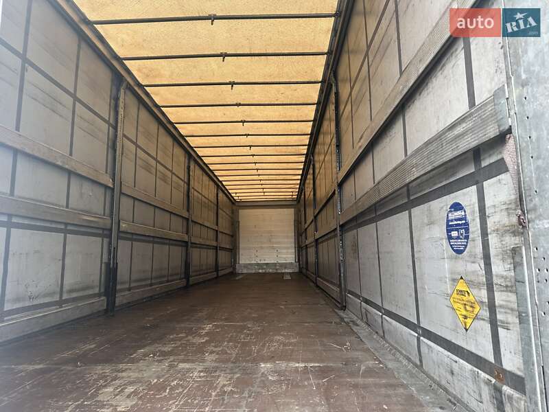 Тентованный борт (штора) - полуприцеп Schmitz Cargobull SCS 24/L 2016 в Калуше