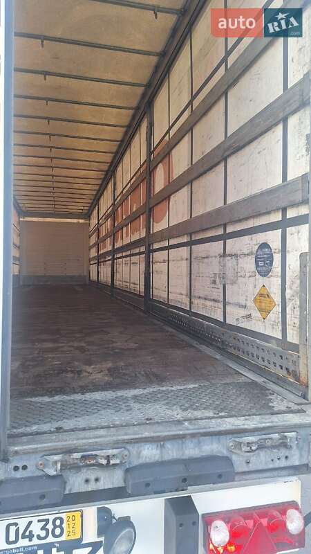 Тентований борт (штора) - напівпричіп Schmitz Cargobull SCS 24/L 2015 в Калуші