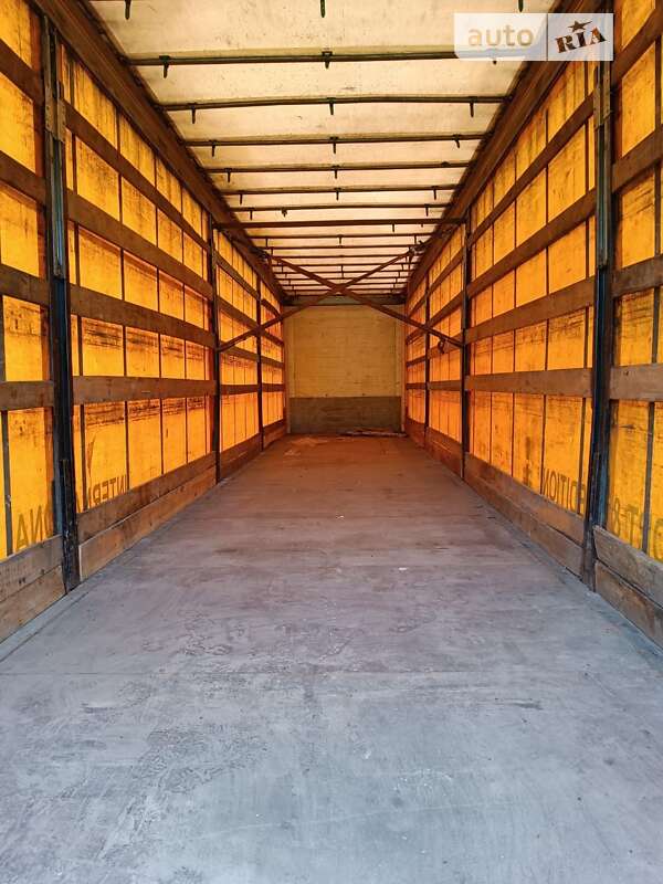 Тентований борт (штора) - напівпричіп Schmitz Cargobull SCS 2006 в Борисполі