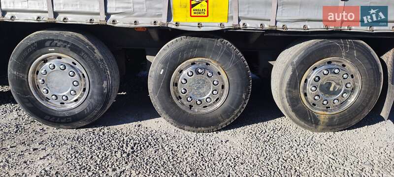 Тентований борт (штора) - напівпричіп Schmitz Cargobull SCS 2013 в Львові