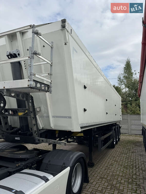 Зерновоз - напівпричіп Schmitz Cargobull SGF S3 2019 в Вінниці