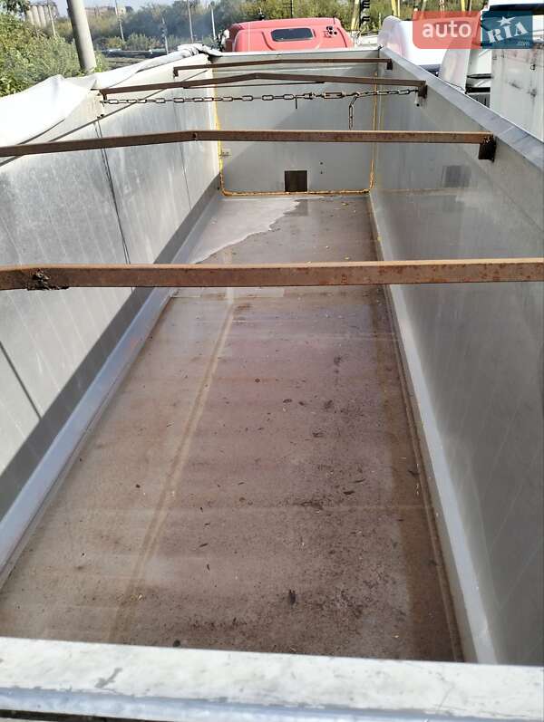 Зерновоз - полуприцеп Schmitz Cargobull SKI 2004 в Тернополе