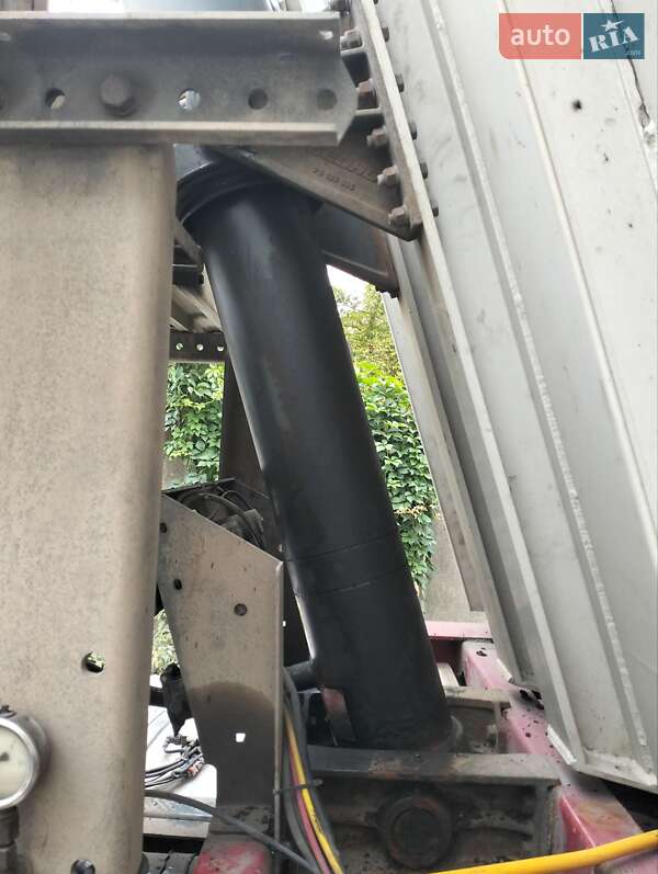 Зерновоз - полуприцеп Schmitz Cargobull SKI 2004 в Тернополе