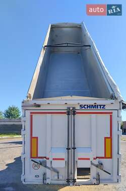 Самосвал полуприцеп Schmitz Cargobull SKI 2012 в 