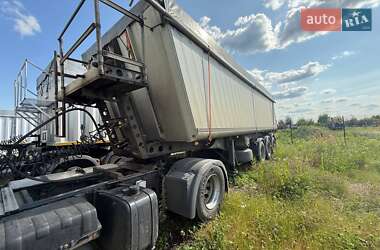 Самосвал полуприцеп Schmitz Cargobull SKI 2008 в 