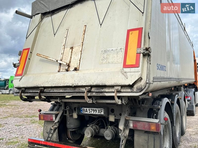 Самоскид напівпричіп Schmitz Cargobull SKI 2008 в Києві