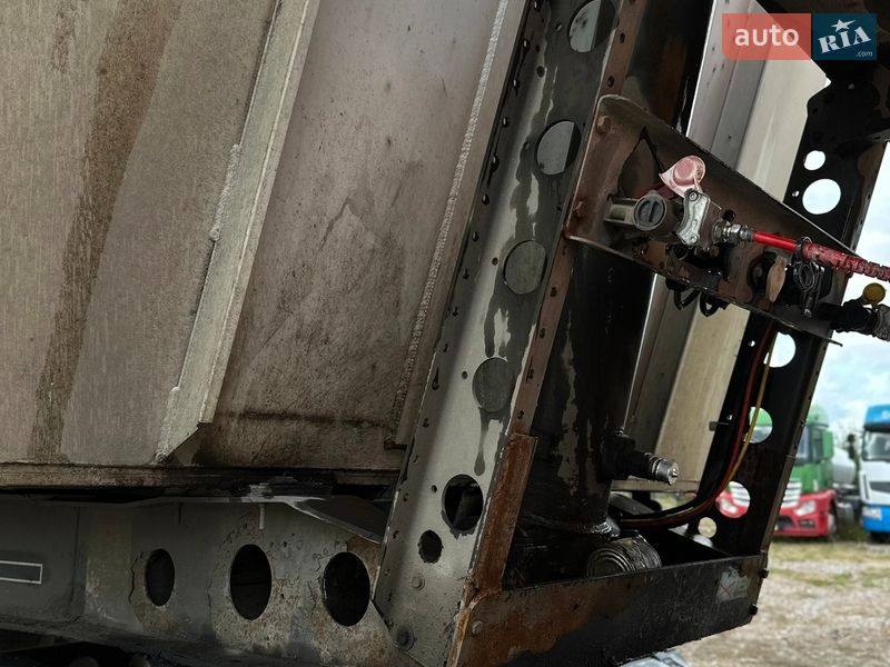 Самоскид напівпричіп Schmitz Cargobull SKI 2008 в Києві