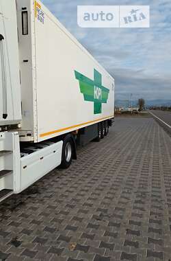Рефрижератор полуприцеп Schmitz Cargobull SKO 24 2005 в Иршаве