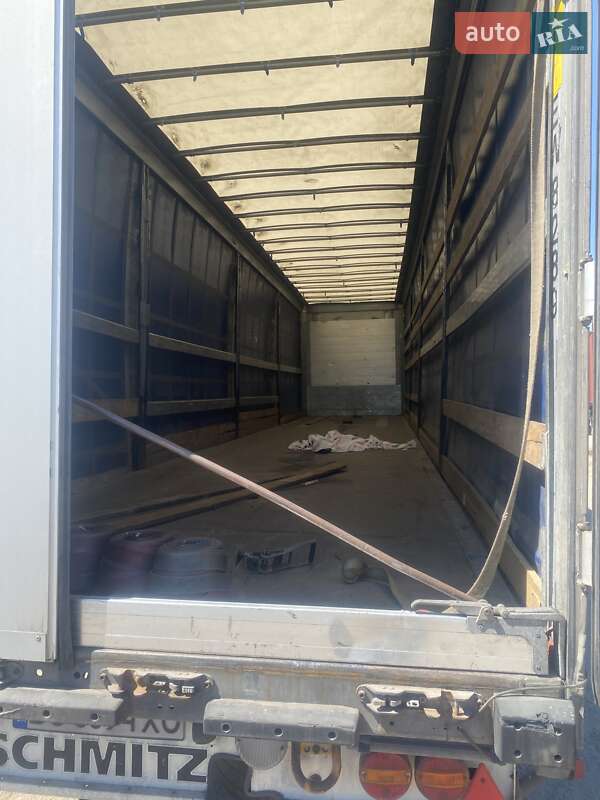 Тентований борт (штора) - напівпричіп Schmitz Cargobull SKO 24 2011 в Городку