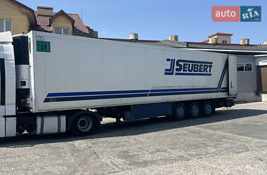 Рефрижератор напівпричіп Schmitz Cargobull SKO 24 2004 в 