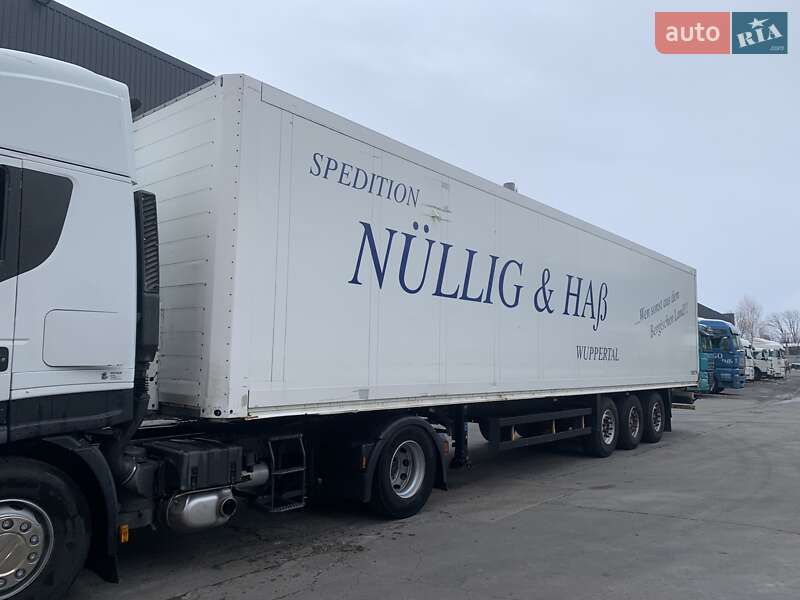 Изотермическая будка Schmitz Cargobull SKO 24 2006 в Полтаве