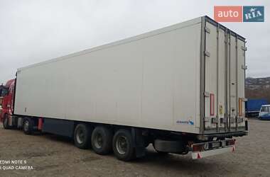 Рефрижератор полуприцеп Schmitz Cargobull SKO 24 2002 в 