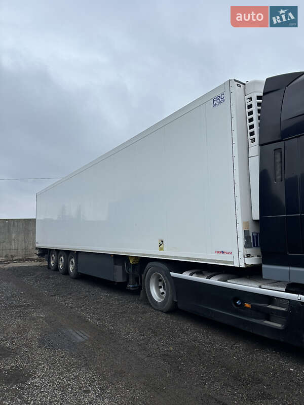 Рефрижератор напівпричіп Schmitz Cargobull SKO 24 2006 в Харкові