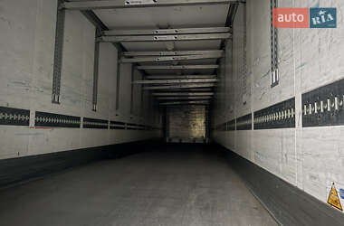 Рефрижератор полуприцеп Schmitz Cargobull SKO 24 2011 в 