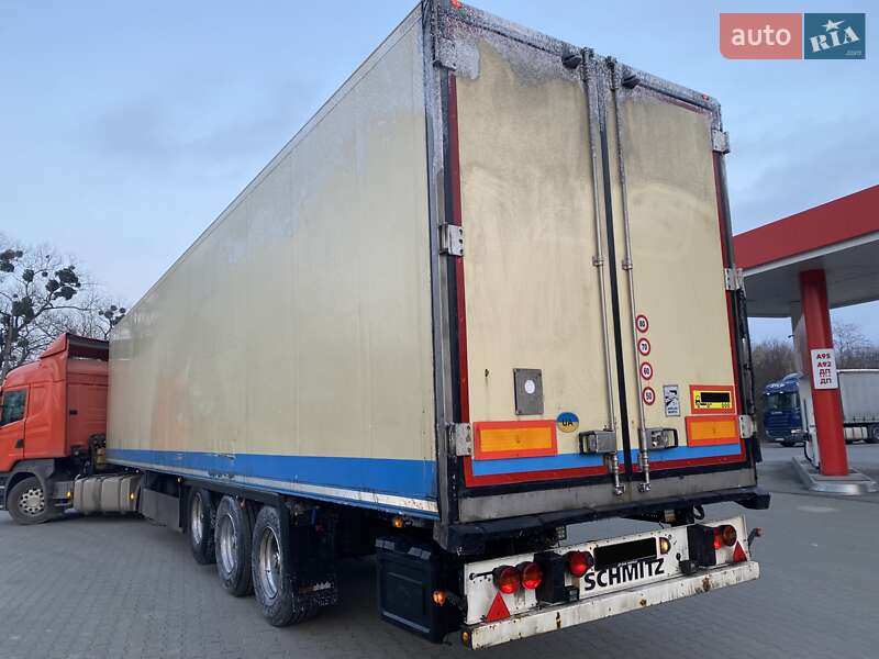 Рефрижератор полуприцеп Schmitz Cargobull SKO 24 2011 в Черновцах