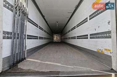 Рефрижератор напівпричіп Schmitz Cargobull SKO 24 2013 в 