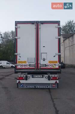 Рефрижератор полуприцеп Schmitz Cargobull SKO 24 2003 в 