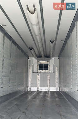 Рефрижератор напівпричіп Schmitz Cargobull SKO 24 2007 в 