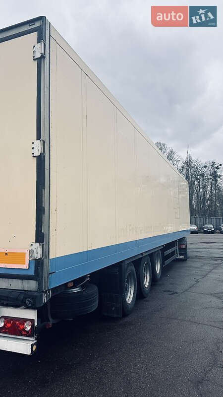 Рефрижератор напівпричіп Schmitz Cargobull SKO 24 2010 в Києві