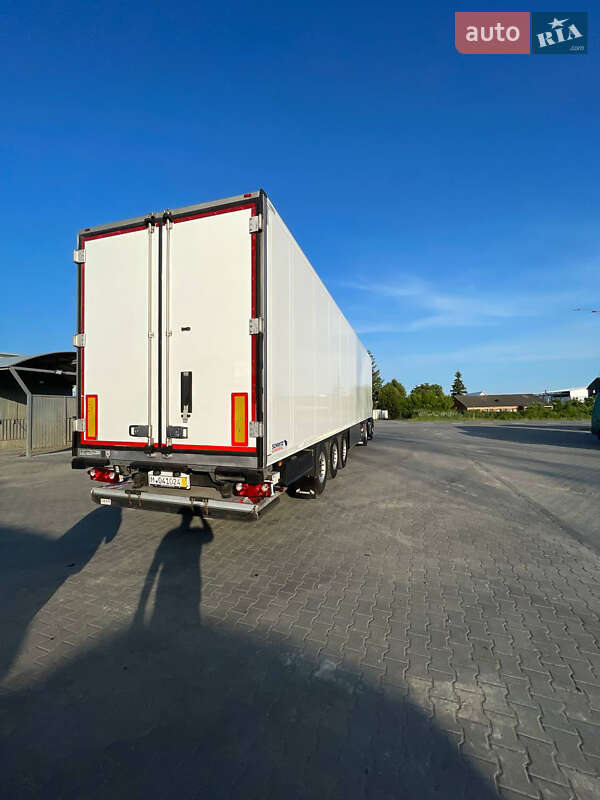 Рефрижератор напівпричіп Schmitz Cargobull SKO 24 2014 в Чернівцях