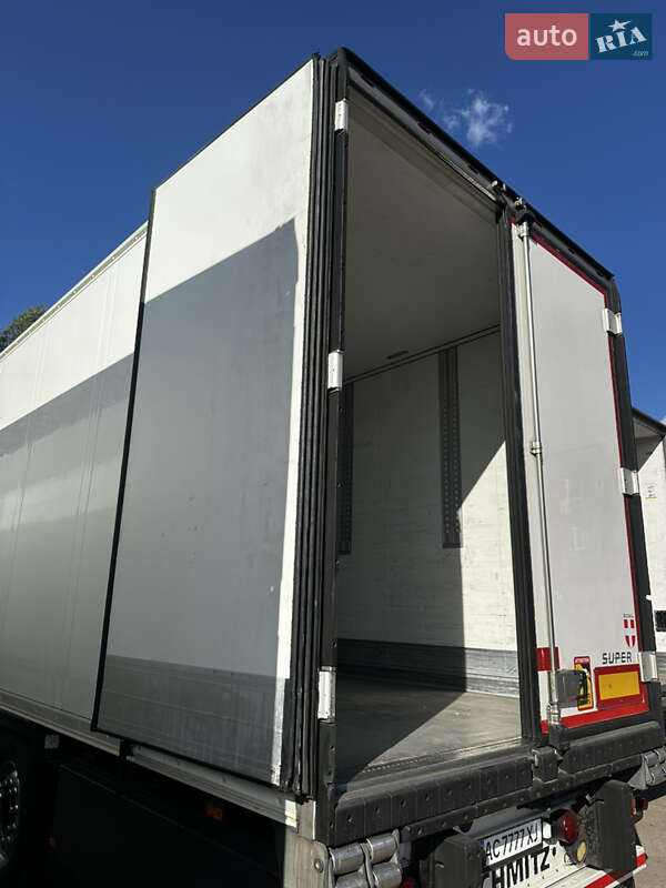 Рефрижератор полуприцеп Schmitz Cargobull SKO 24 2014 в Луцке
