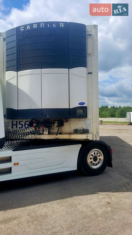 Рефрижератор Schmitz Cargobull SKO 24 2003 в Новояворовске