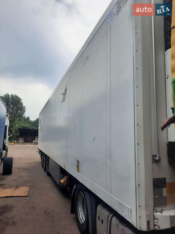 Рефрижератор полуприцеп Schmitz Cargobull SKO 24 2002 в Киеве