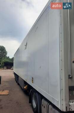 Рефрижератор напівпричіп Schmitz Cargobull SKO 24 2002 в 