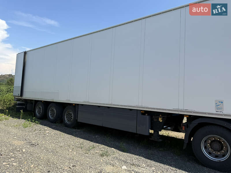 Рефрижератор Schmitz Cargobull SKO 24 2012 в Мукачево